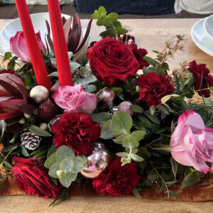 Festive red and pink table flowers