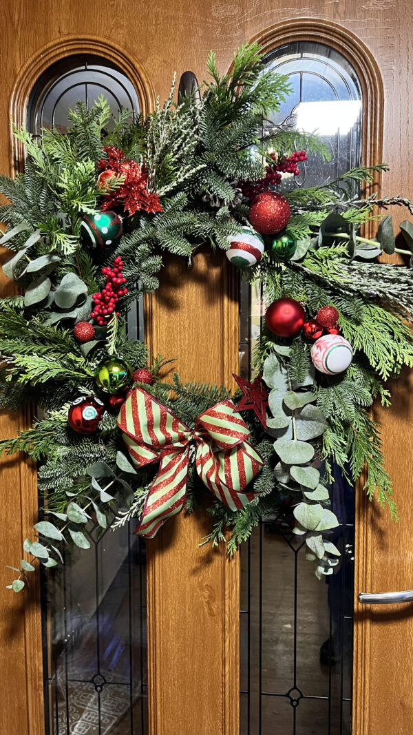 Long-lasting Christmas door wreath